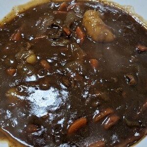 保温調理鍋で作るつまみ固め肉のビーフシチュー